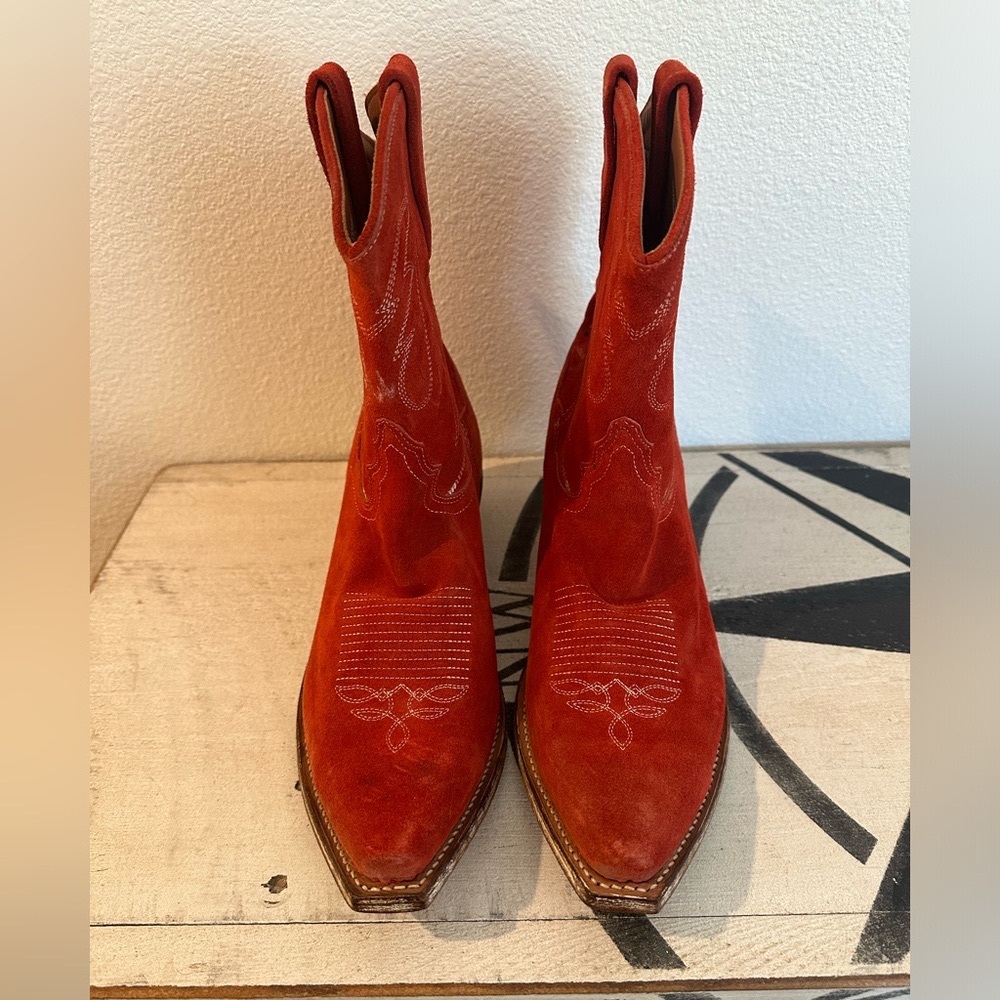 Brand New Red suede Dan post cowboy boots 🤠✨